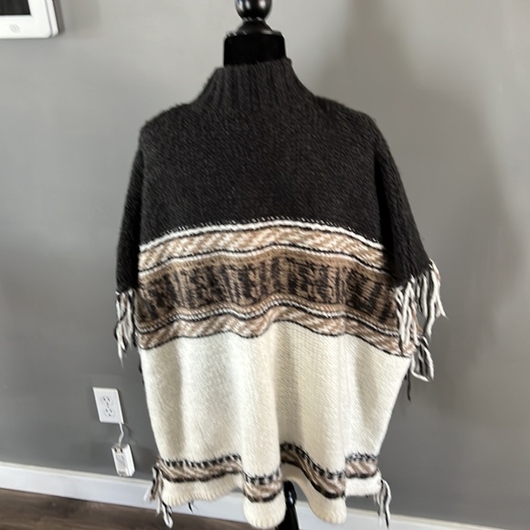 Free people poncho - Picture 2 of 2